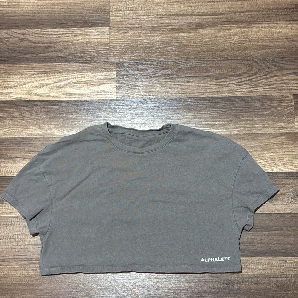 Alphalete Cropped Heavy Cotton Shirt